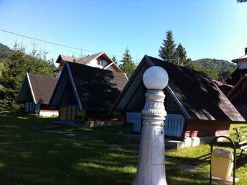Фото номера Cottage Camping Basic Курортные отели Complex Cabana Ciucas г. Кейя 6